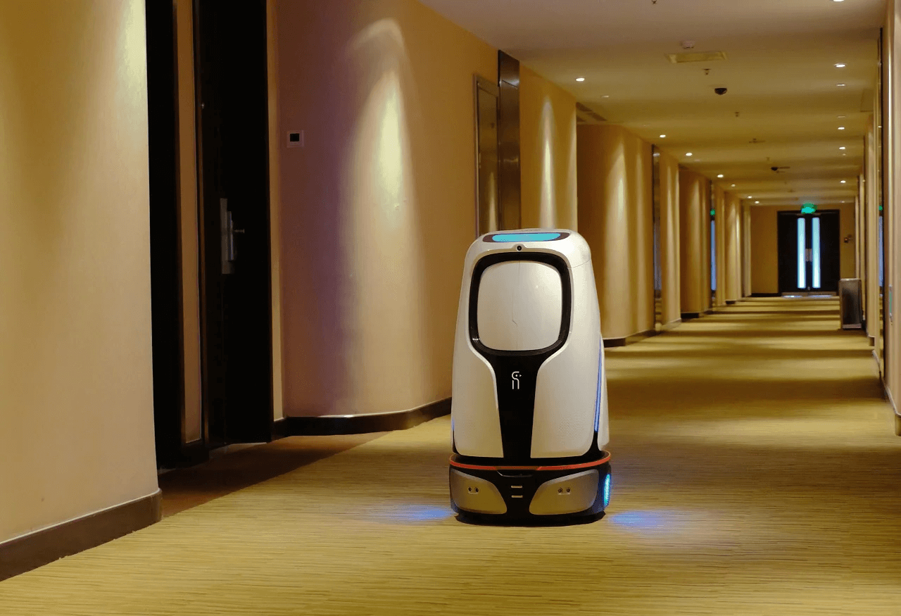 AI service robot in Chinese hotel delivering room service